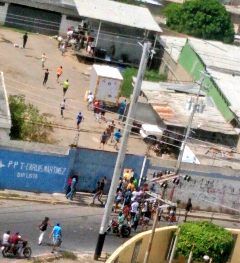 Saquearon galpón de jugos en la avenida Humboldt de Cumaná1
