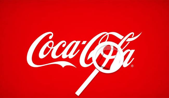 Es un hecho desconocido, era un movimiento intencionado por parte de Coca-Cola o no, pero si se mira de cerca se puede encontrar una bandera danesa en este legendario logo.