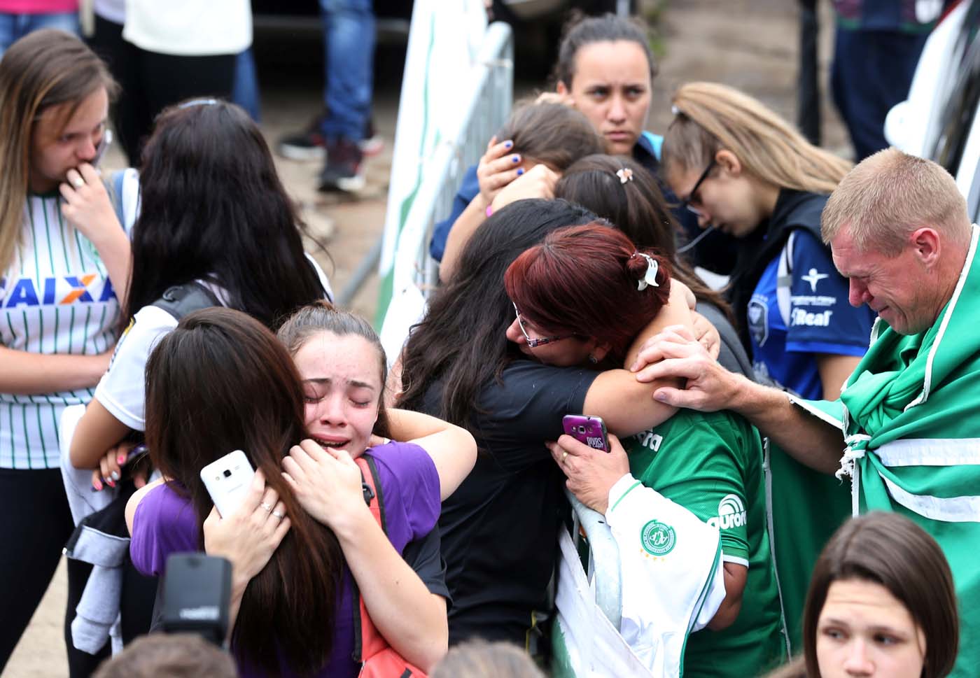 familiares-lloran-la-perdida-chapecoense