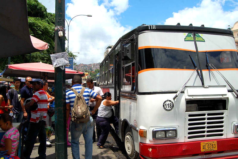 Resultado de imagen para transporte publico en venezuela