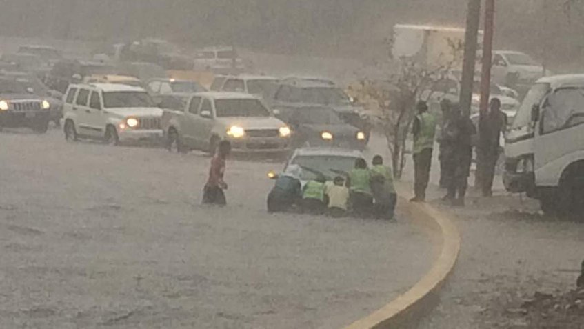 Distribuidor Altamira inundado completamente (5)