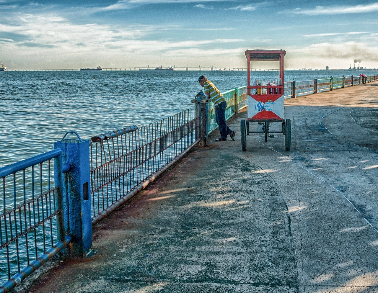 VEREDA DEL LAGO EN MARACAIBO