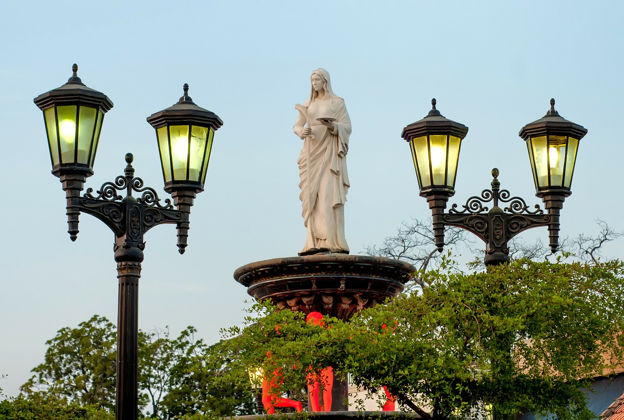 VIRGEN EN EL BARRIO SANTA LUCIA DE MARACAIBO