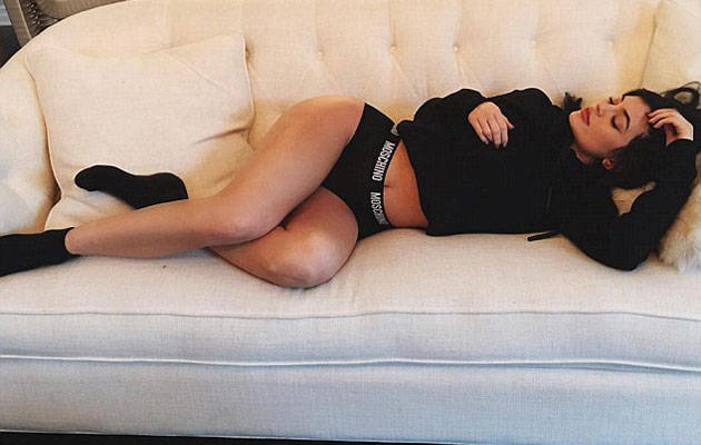 La imagen: la sexi pose de Kylie Jenner en ropa interior