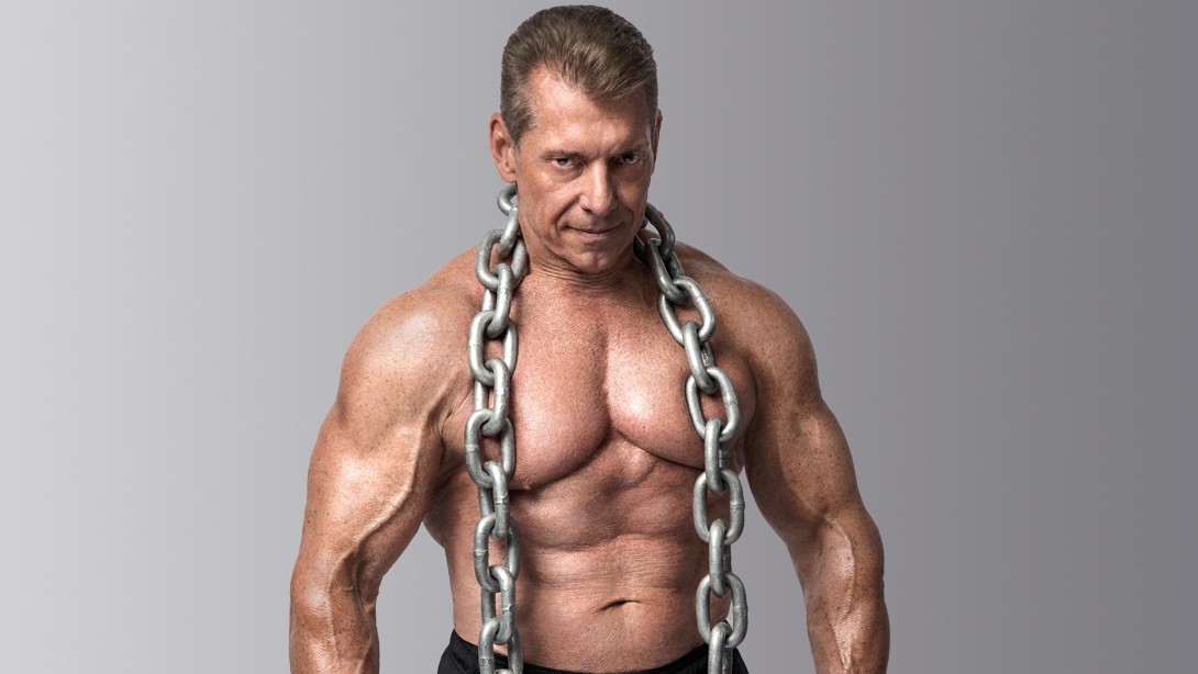 Vince McMahon, 69 años Él es el legendario Presidente de la WWE cuando apareció en la portada de la revista Muscle & Fitness!