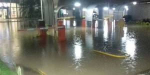 Sambil de Valencia amaneció inundado tras fuertes lluvias, FOTOS