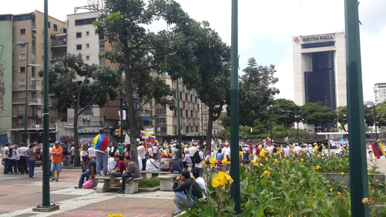 Opositores se concentran en Altamira para marchar a la Fajardo