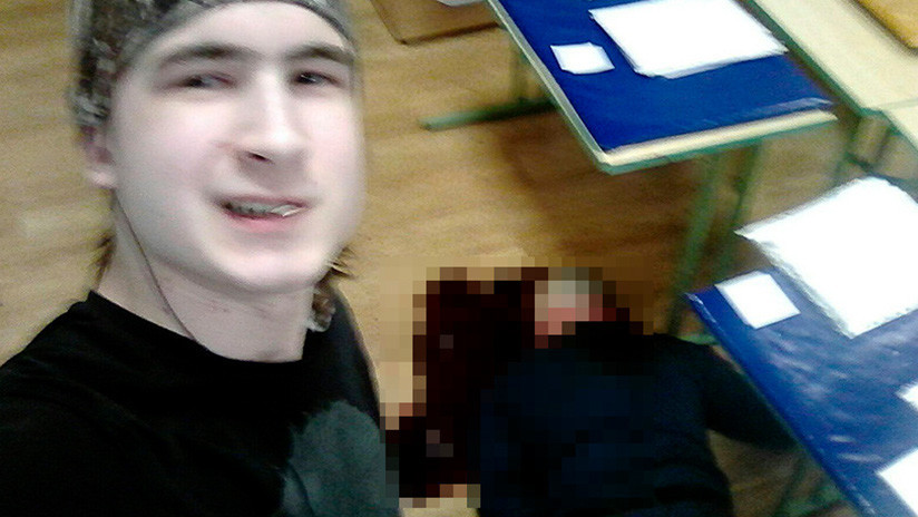 estudiante mata a cuchilladas a su profesor, lo publica en una red social y se suicida