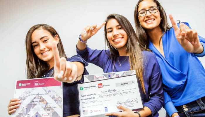 REGIONAL PITCH TECHNOVATION - Equipo Clean Up Plastic 3