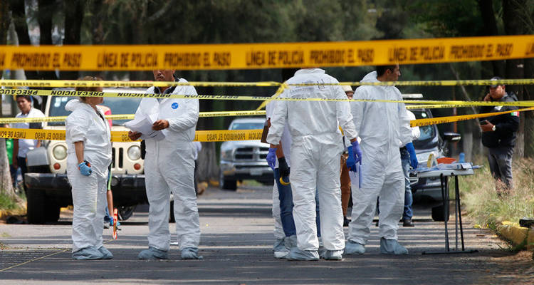 Hallan muerto a periodista dentro del baúl de su auto en México