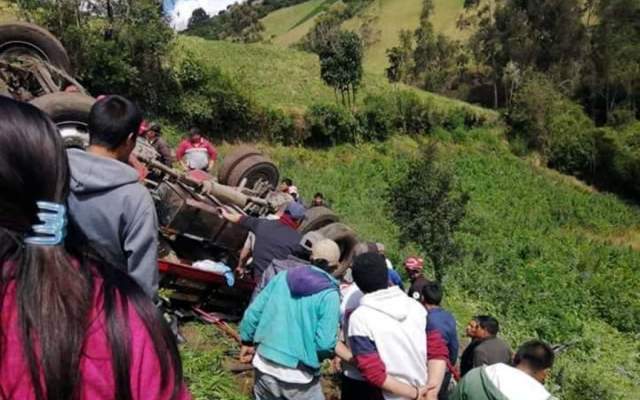 veinte venezolanos resultaron heridos tras un accidente en Ecuador