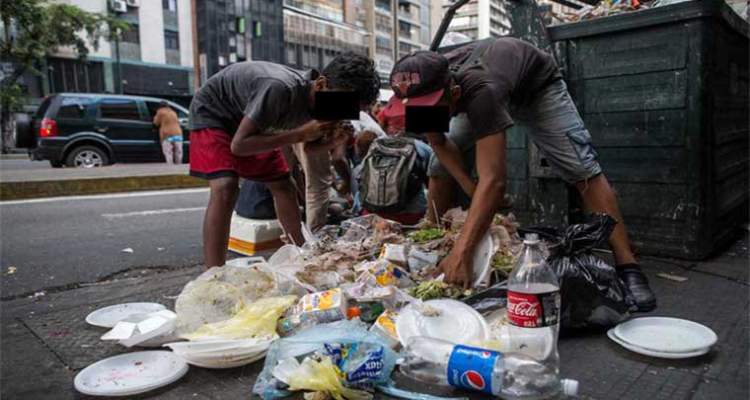 venezolanos-comen-en-la-basura