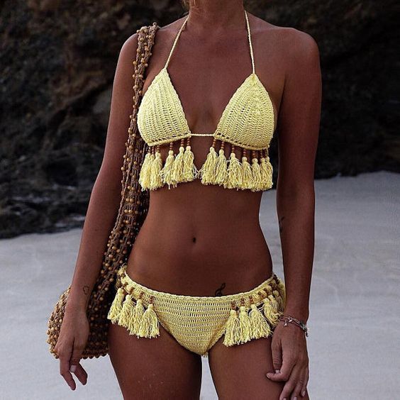 EN BIKINIS DE CROCHET TEJIDOS 2020 MODA