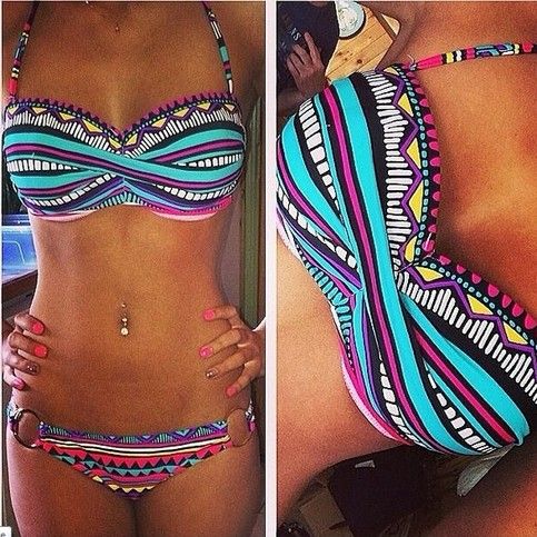 CHICAS EN BIKINIS DE CROCHET TEJIDOS 2019 2020 MODA