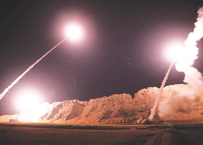 Irán-ataca-con-misiles-una-base-aérea-de-EEUU-en-Irak-FOTOS-y-VIDEOS-3