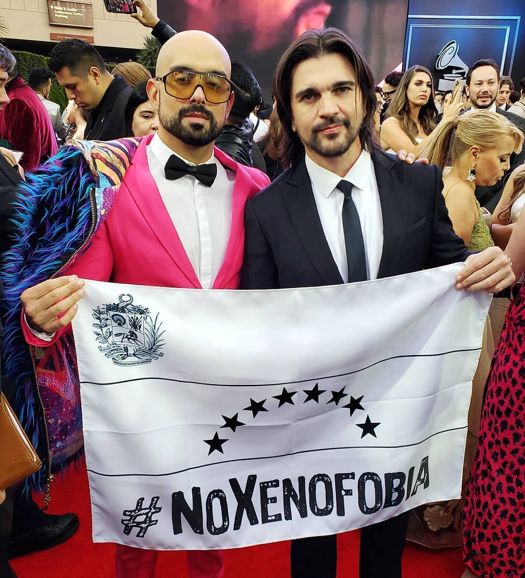 Robert Vogu con Juanes