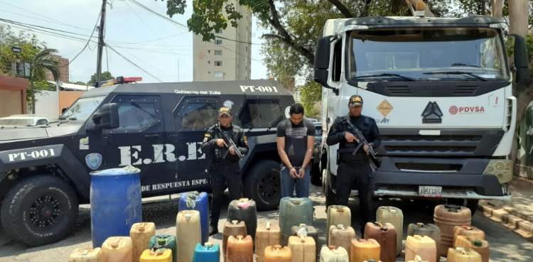 Detenido en Maracaibo por descargar un camión de gasolina de PDVSA en su casa