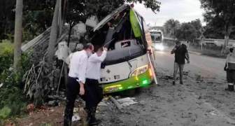 Accidente de autobús que repatriaba a venezolanos deja dos muertos en Colombia