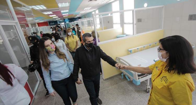 Alcalde Casanova entregó segunda fase de remodelación del Hospital de Niños de Veritas
