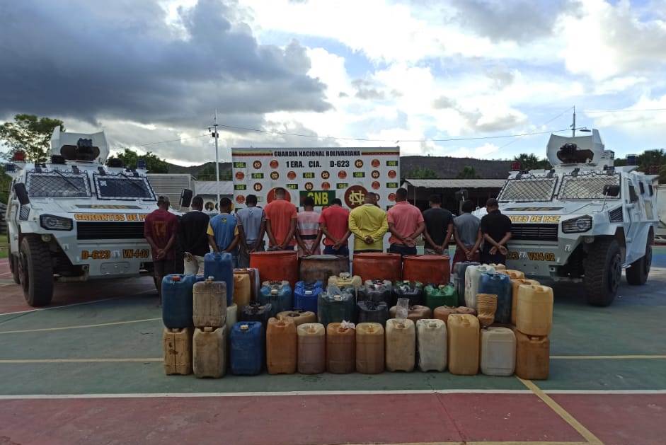 GNB capturó a 12 ciudadanos y desmanteló depósito clandestino de combustible en el estado Bolívar