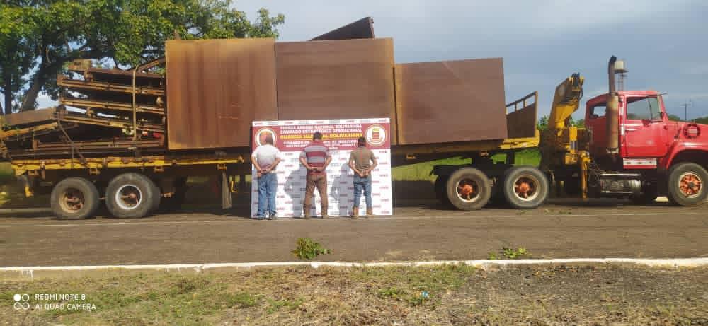GNB capturó a tres sujetos con 24 toneladas de material ferroso en el estado Bolívar