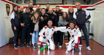 JONATHAN CECOTTO Y SU EQUIPO FESTEJARON EL SUBCAMPEONATO