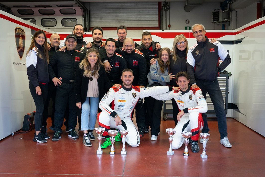 JONATHAN CECOTTO Y SU EQUIPO FESTEJARON EL SUBCAMPEONATO