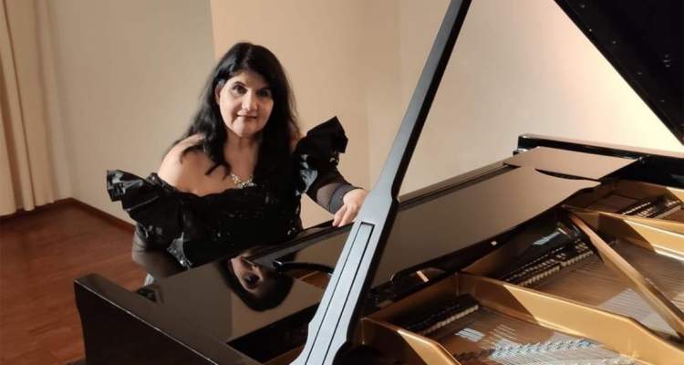 Sylvia Constantinidis Dia del Piano