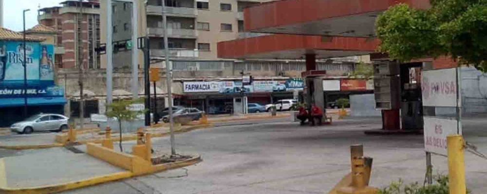 ESTACIONES DE SERVICIOS DOLARIZADAS EN MARACAIBO SIN COLAS