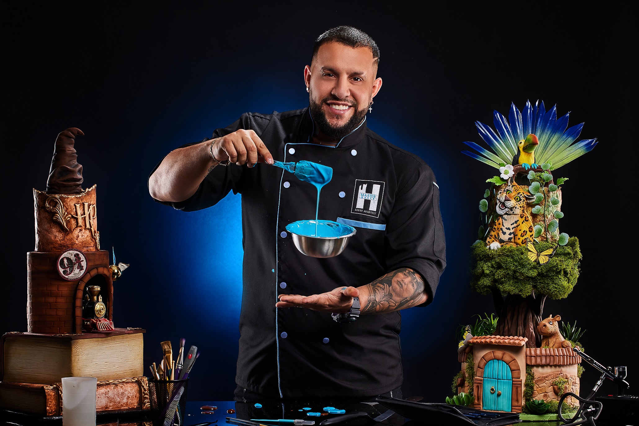 Henderson González el creador de las más impresionantes obras de azúcar