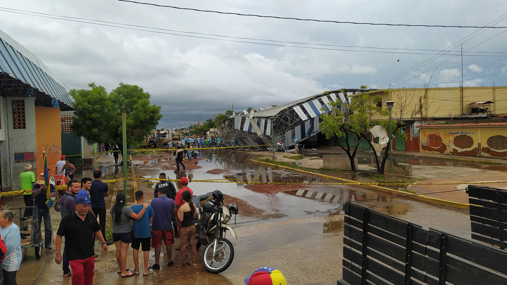 Fuertes lluvias hace destrozos en La Cañada de Urdaneta