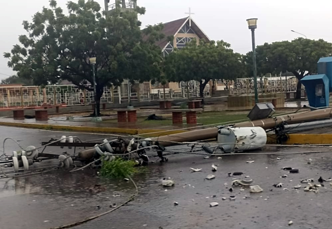 Fuertes lluvias hace destrozos en La Cañada de Urdaneta