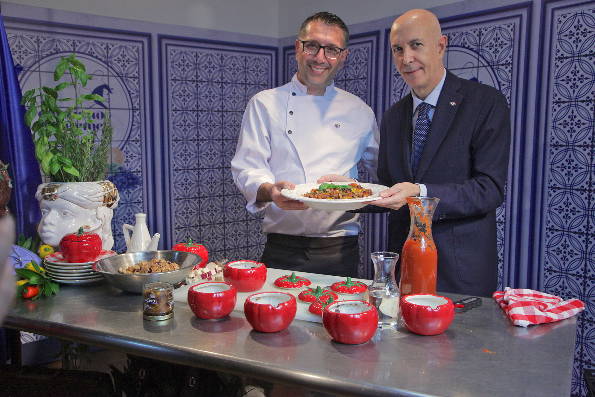 Chef Roberto Costagliola y el Embajador Placido Vigo, encargado de Negocios de Italia en Caracas