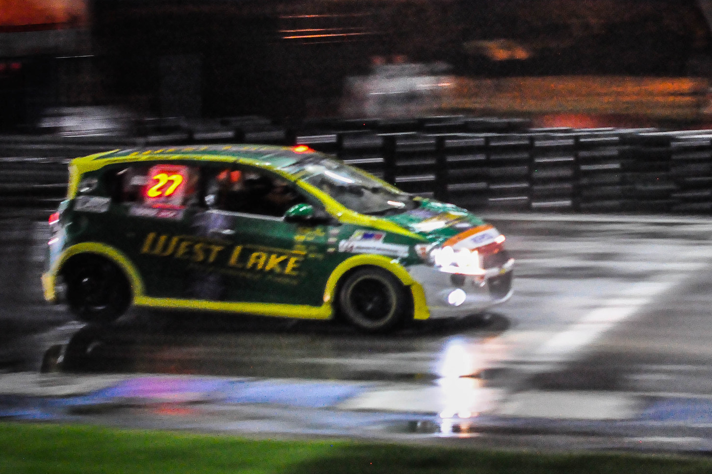 DANNY GIANFRANCESCO REMONTÓ EN LA LLUVIA HASTA EL SEGUNDO LUGAR