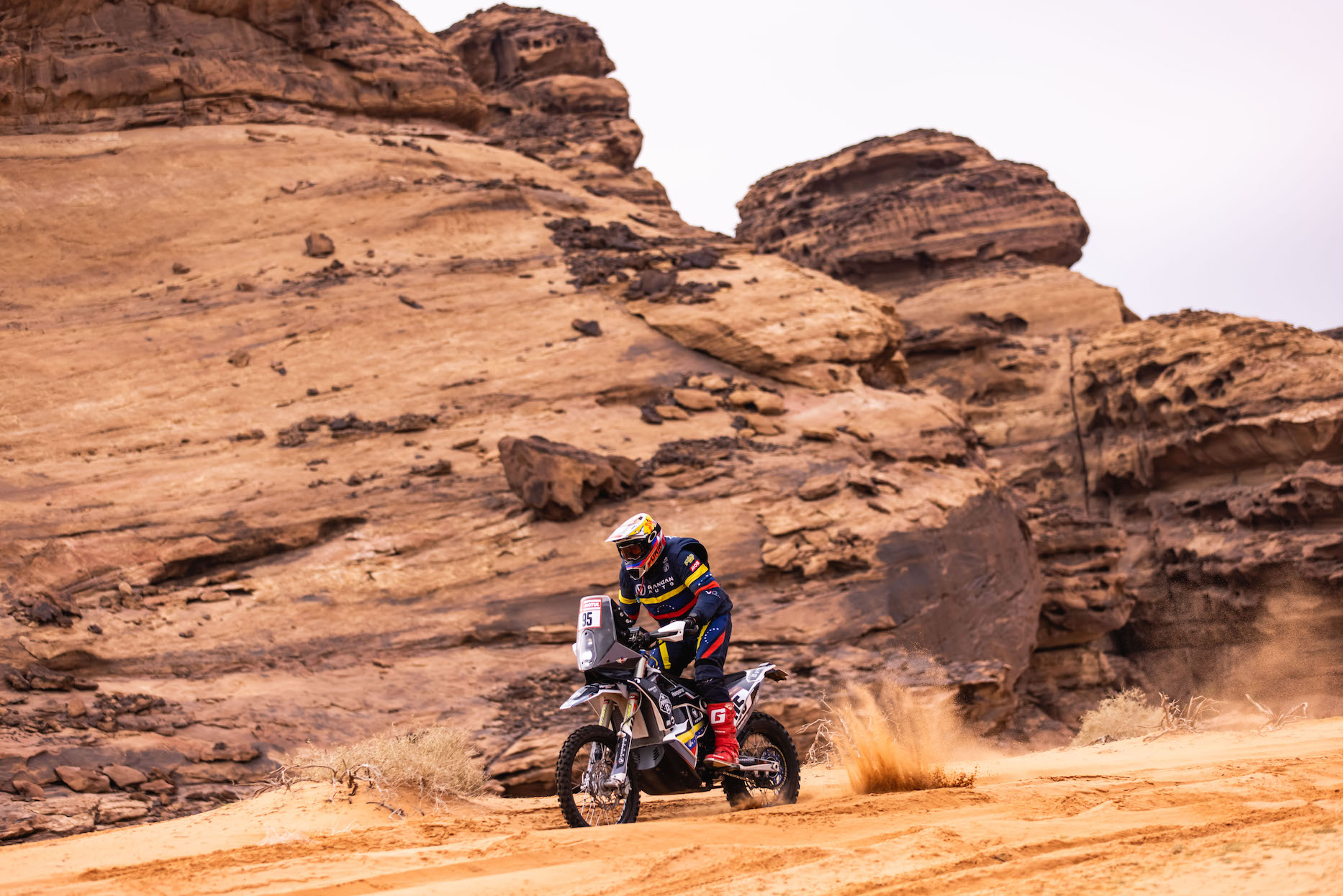 EL LARENSE CARDONA SE MANTIENE EN LA LUCHA EN EL DAKAR 2023 (Foto Marcelo Machado De Melo)