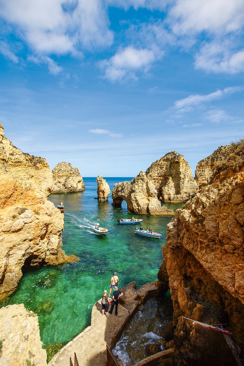hoteles más economicos para hacer turismo en Portugal