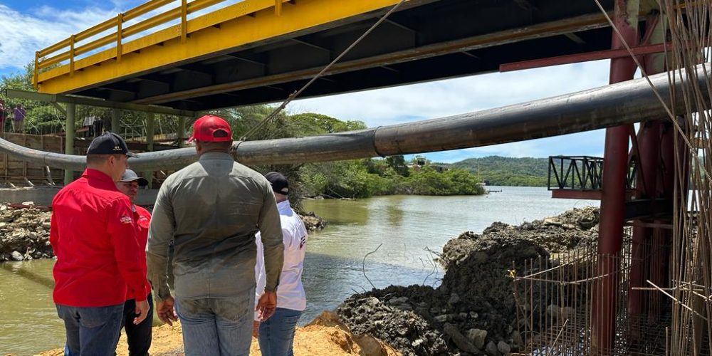 Trabajos en puente La Reina de Carenero