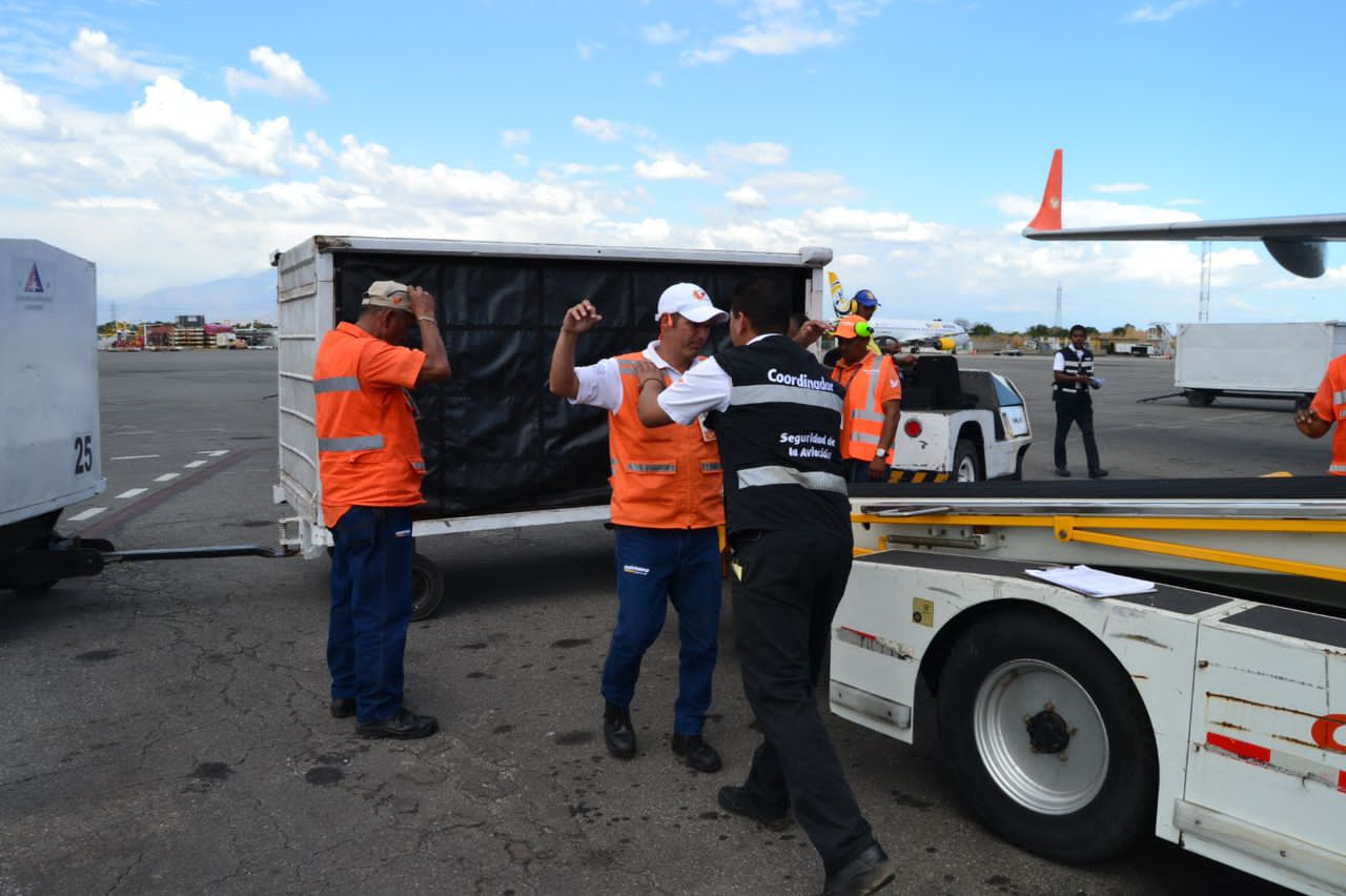 Conviasa certificada para prestar servicios de seguridad de aviación civil