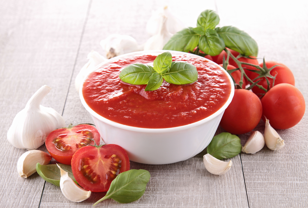 Sopa de tomate y albahaca