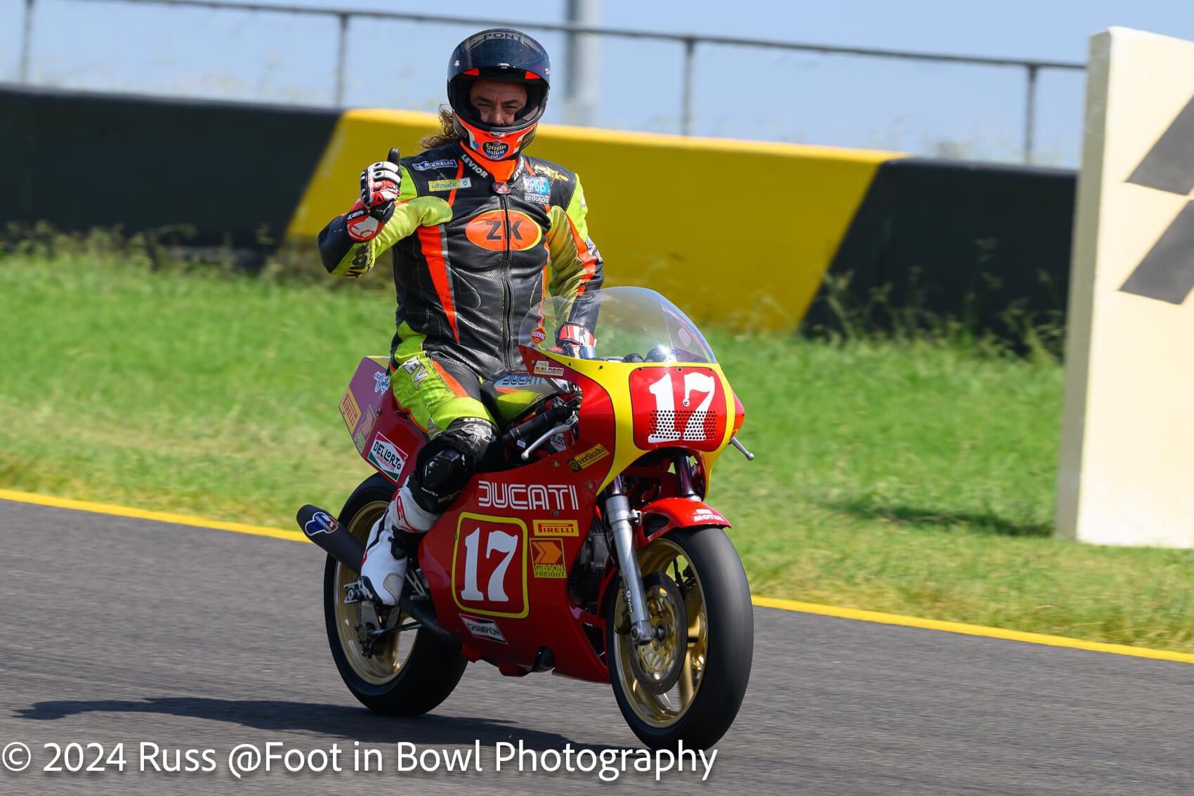 EL VENEZOLANO MICHAEL BERTI CORRE EN EASTERN CREEK EN LA SERIE MASTERS DE AUSTRALIA