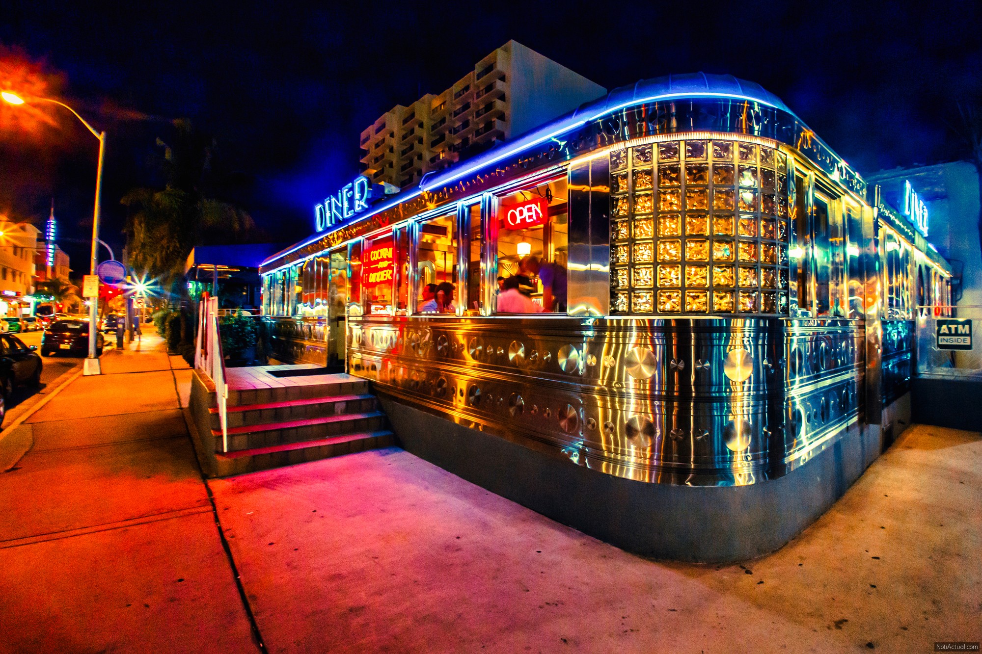 Miami, United States : an art deco american diner restaurant at night