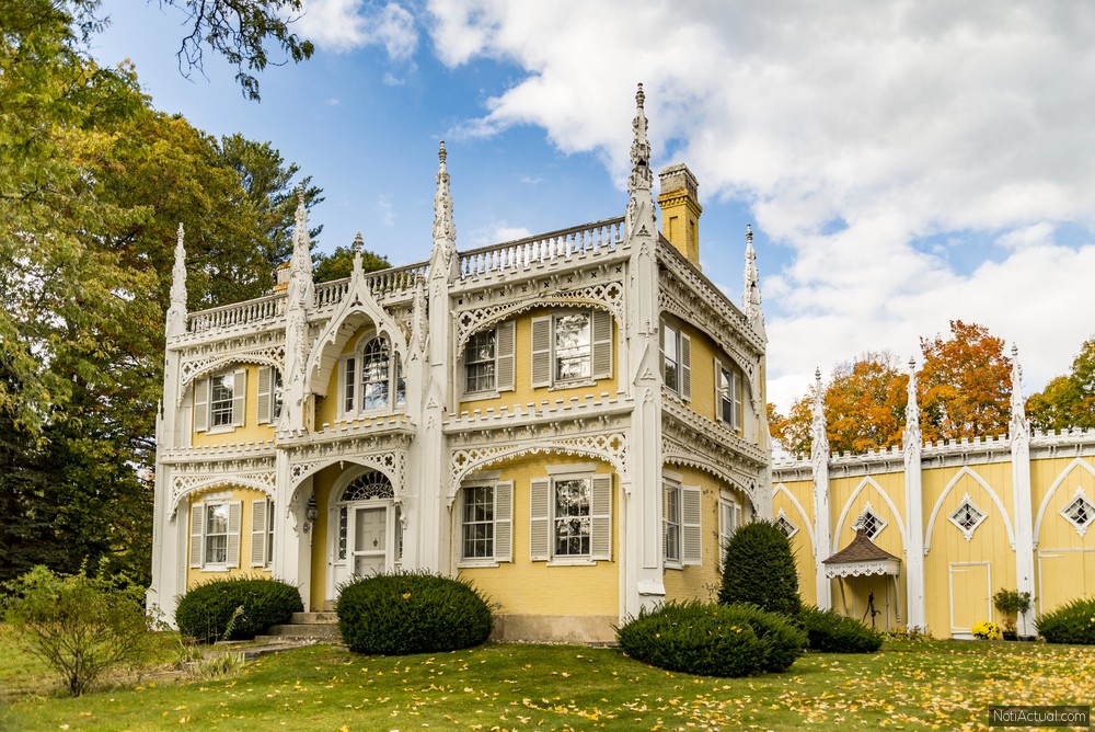 Wedding Cake House